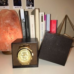 CONTACT ME ON INSTAGRAM A BETTER PRICE @miaacc